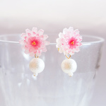重ね菊のピアス・イヤリング