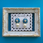 お花刺繍とコットンパールのピアス＊イヤリング(Blue)