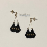【送料無料】ゴールドアイの黒猫さんピアス