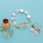ブライダルに＊真鍮の花と淡水パールのピアス＆ブレスレット・セット 