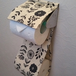 [再販]モノトーン草花　トイレットペーパーホルダーカバー