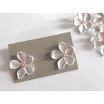 mat silver flower pierce 1