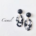 モノトーンモザイクオーバルピアス／イヤリング