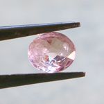 天然石＊ピンクモルガナイト　オーバル　ルース　2.2 ct