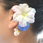 花びらイヤーカフ