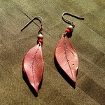 落ち葉のピアス