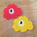 お花のブローチ