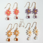 ４色(ピンク・紫・黄色・白)から選べるレースのお花とチェコビーズ雫型のピアス/イヤリング　金属アレルギー対応　普通郵便なら送料無料
