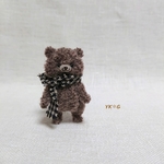 YK✽G　横目で見ているクマさん