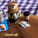 コーヒー・テイクアウトのピアス