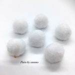 4pcs・エコファーボールチャーム（ホワイト）a-141