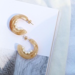 ベージュアクリル パール フープ  ピアス/イヤリング