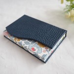 本革とリバティの名刺入れ  ネイビー