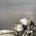 天空のひかり＊moonstone×crack quartz＊銀継ぎ／earring／2L size　