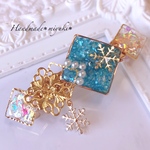 ヘアクリップ  新作 ゆらゆら 雪　結晶　ブルー
