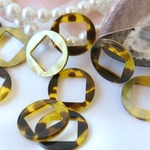 べっこうパールパーツ　#D　23mm　4個入り