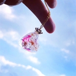 優しいピンクのハートのハーバリウムネックレス✨プレゼント✨ギフト✨誕生日✨天然石ローズクォーツ／桜／桜色
