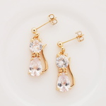 キュービックジルコニアネコピアス