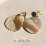 クリーム マーブル×ゴールド ピアス