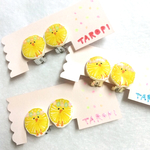 花かんむりピヨイヤリング