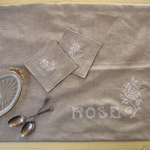 ローズ刺繍のナチュラルリネンのマット＆コースター