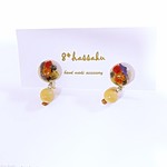 【B品】レジン＊レトロイヤリングred(高見え・アンティーク・ボタン風・フランス・蚤の市・秋・ドライフラワー・高見え・大人・シンプル・小ぶり・レトロベージュ)