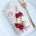 miyuchimu様オーダー♥ホイップといちごとストロベリーチョコのiPhone8ケース
