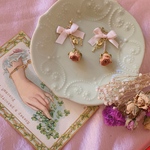 「She‘s a fairy2」リボンパールレジン薔薇イヤリング/ピアス