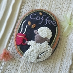 手刺繍ブローチ★違いが分かる男☕