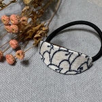 ミナペルホネン*楕円刺繍ヘアゴム*リント白