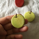 【陶土】青リンゴブローチ＊