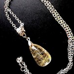 ✨金運＆仕事運アップ✨ドロップ型（金針）ルチルクォーツの天然石ペンダント　（チェーン・silver925）