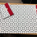 ランチョンマット(40×60)☆モノクロ×赤#101
