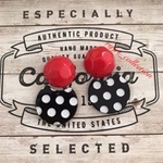 レッド × ブラックドット ピアス