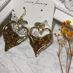 大ぶり♡ハートのピアス♡ハートのイヤリング♡ドライフラワー