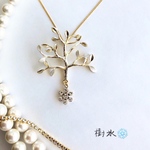 樹氷❄（ 冬 ロングネックレス 雪 樹木 雪の結晶 クリスマス ゴールド 大人可愛い 可愛い エレガント アジャスター無料 ）