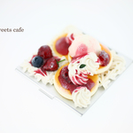 ベリーパンケーキのコンパクトミラー（ストロベリーマーブルアイス）