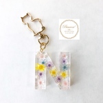 【kagejiu様オーダー】イニシャルハーバリウムキーホルダー