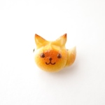キツネパン　ブローチ
