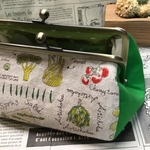 ベジタブル ×グリーンがま口メイクポーチ