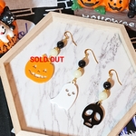 🎃 ハロウィン 🎃 蓄光ビーズとハロウィンパーツのピアス(イヤリング)