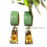500円☆長方形(グリーン)☆小ぶり花レジンのピアス/イヤリング