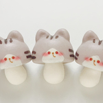 「にゃのこ」サバ白のこ　ストラップ/キーホルダー/イヤホンジャック/フックピアス等に