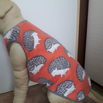 大型犬服フリースオレンジハリネズミ柄