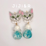 刺繍猫♡ピアスorイヤリング