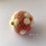 羊毛フェルトのお花ブローチ