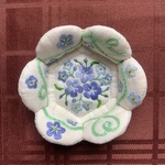 青い小花の小物入れ