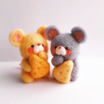 仲良しねずみちゃんとチーズ　羊毛フェルト