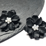 アクリル　フラワー　イミテーション  パール　ピアス
