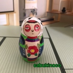 こけしを持ってるカエル組  マトコケ